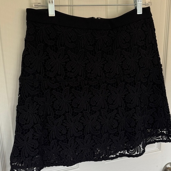 LOFT Black Floral Lace Skirt - Picture 2 of 6